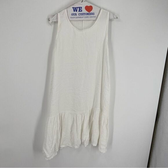 Women’s Round Neck Sleeveless Layered Hem Dress size M Cream Mini Summer - Picture 1 of 4